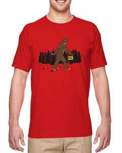 Bigfoot Drinking Beer-Drunk Sasquatch Party Men's Red T-Shirts